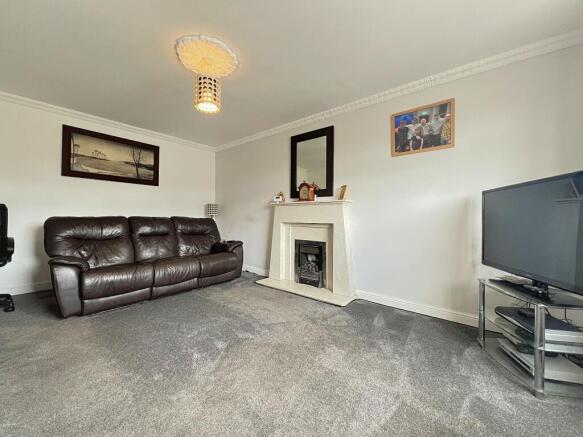 4 bed Detached for sale Image 8