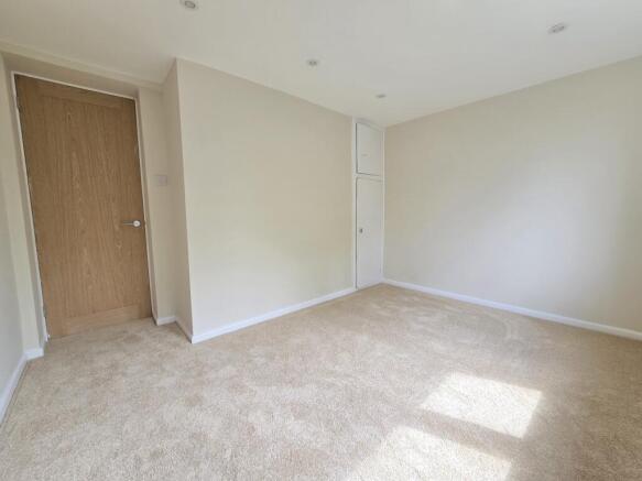 3 bed Bungalow for sale Image 11