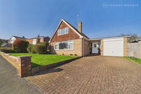 Acacia Avenue, St. Ives, PE27