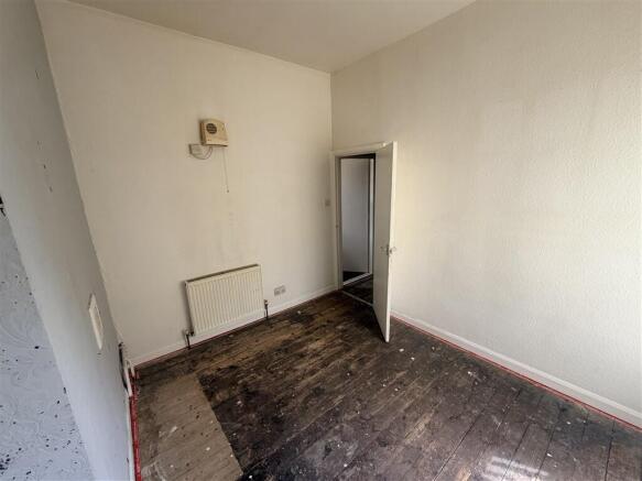 4 bed Block of Apartments for sale Image 10