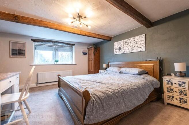 4 bed Detached for sale Image 11
