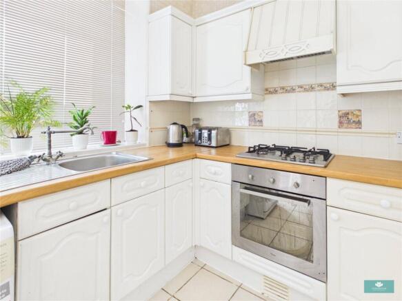 2 bed Terraced for sale Image 6