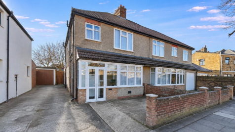 Heathdale Avenue, Hounslow, TW4