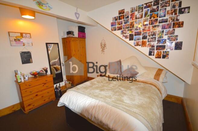4 bed Terraced to rent Image 9