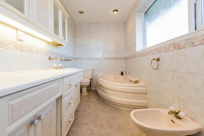 Ensuite