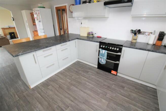 KITCHEN.DINER ONE.JPG