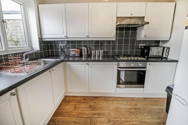 woodbreakfastkitchen2.JPG