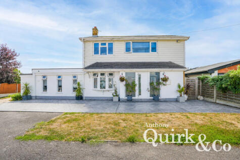 Westerland Avenue, Canvey Island, SS8
