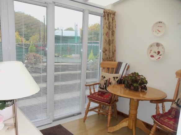 Sun room/Breakfast room