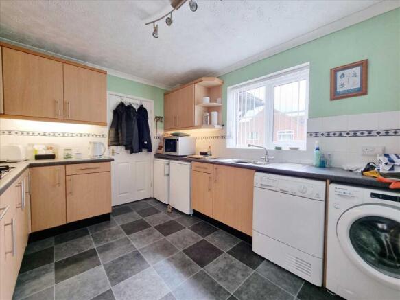 Kitchen: