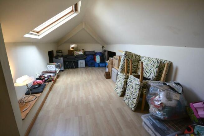LOFT ROOM