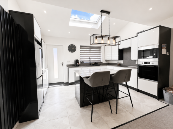 3 bed Terraced for sale Image 5
