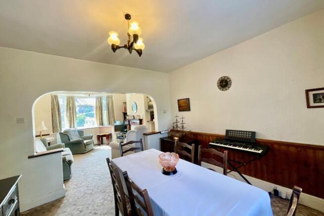 3 bed Semi-Detached for sale Image 8