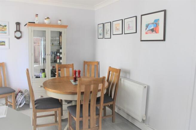 Dining Room/Bedroom 2
