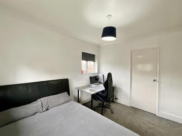 3 bed House to rent Image 10