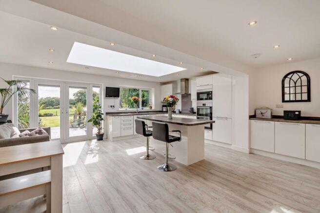 Kitchen Breakfast/Family Room