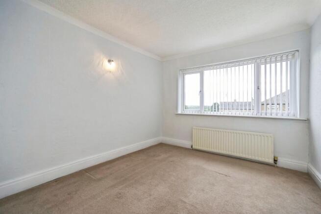 3 bed Terraced for sale Image 11