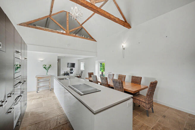 4 bed Barn Conversion for sale Image 8