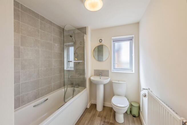 3 bed Semi-Detached for sale Image 11