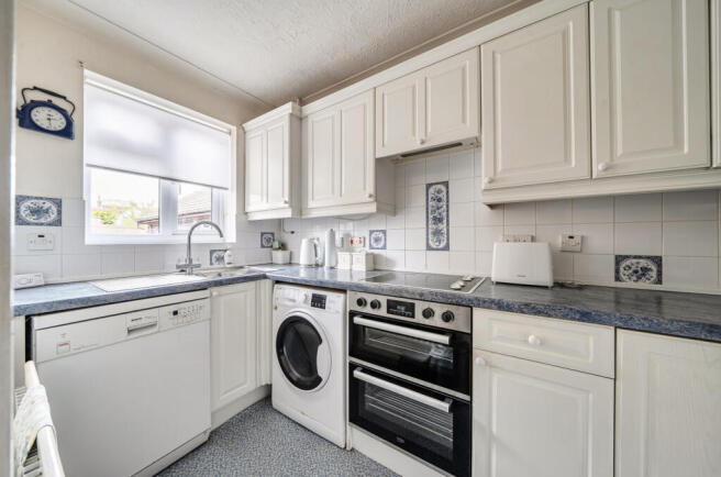 1434805-7-69c2a58...