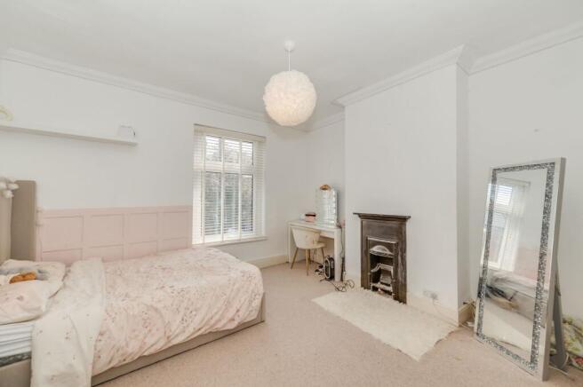 3 bed Terraced for sale Image 8