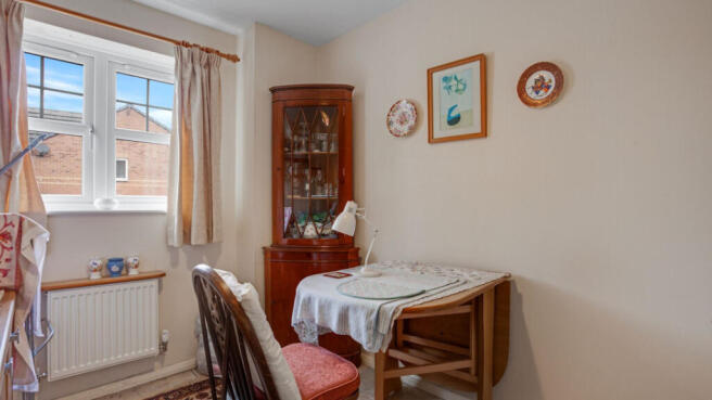 2 bed Flat for sale Image 10