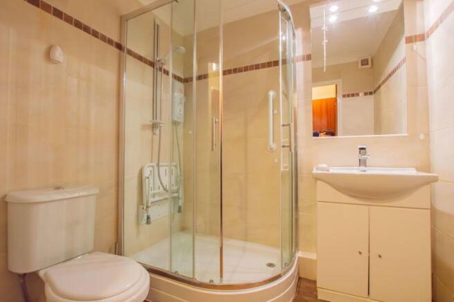 SHOWER ROOM