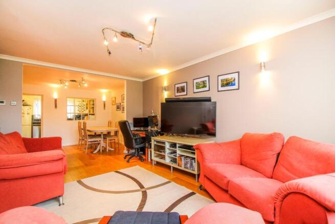 ,living room_1.jpg