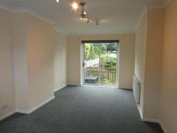 3 bed Semi-Detached to rent Image 8