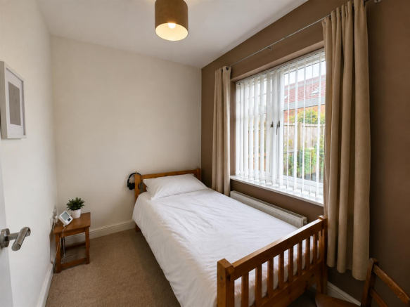 4 bed Town House for sale Image 11