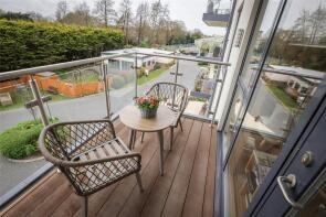 Apartment 29, Castle View Retirement Village, Helston Lane, Windsor SL4 5GG