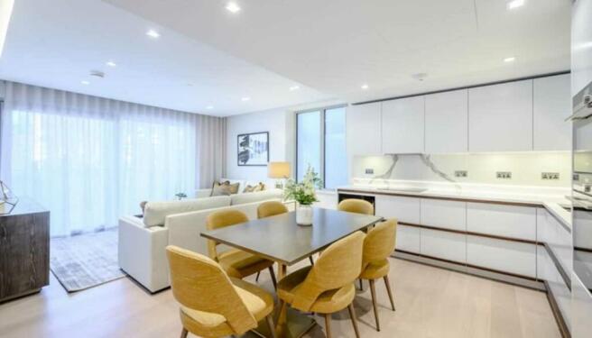 3 bed Apartment to rent Image 5