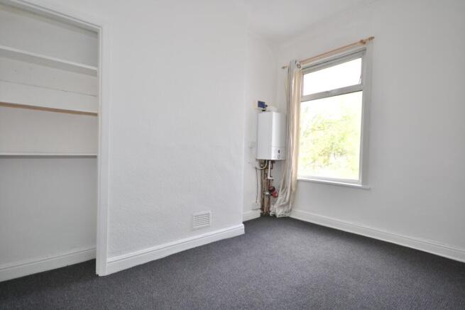 2 bed Terraced to rent Image 6
