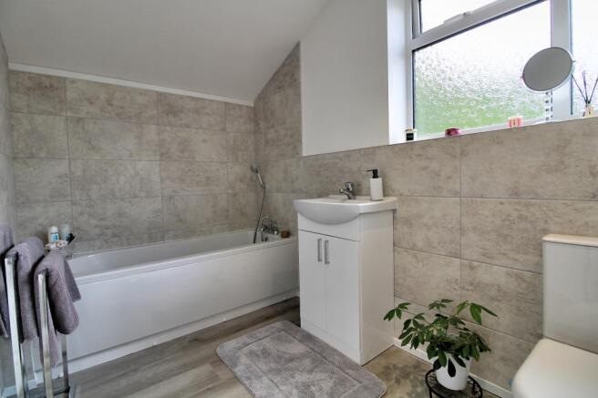 IMG_1572_3_4_Interior 4