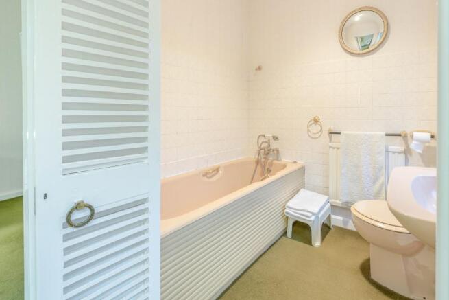 En-suite Bathroom