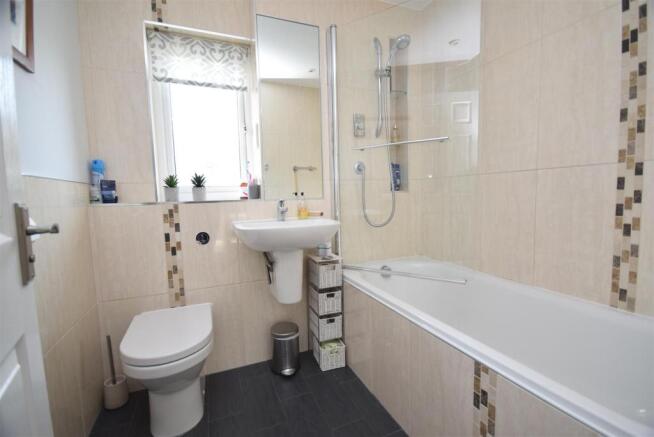 Bathroom.JPG