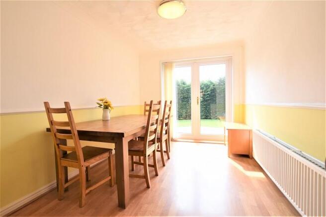 Breakfast/Dining Area