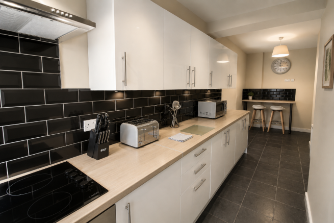 1 bed House Share to rent Image 4