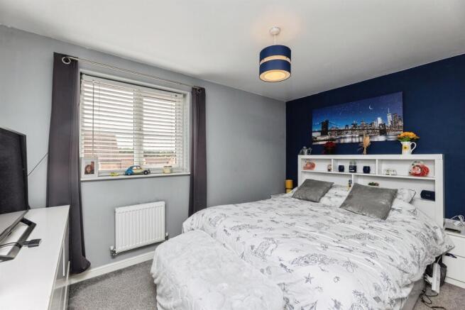 2 bed Semi-Detached for sale Image 5