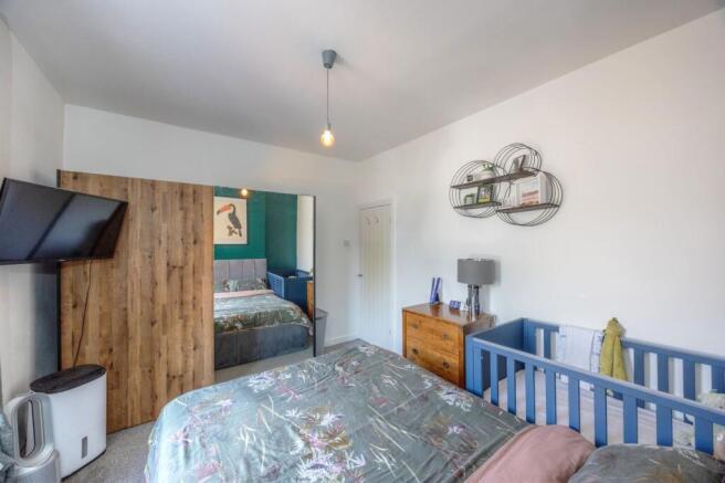 3 bed Terraced to rent Image 10