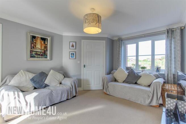 44 Ffordd Rowlands-8.jpg