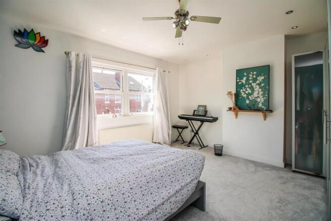 2 bed Terraced for sale Image 7