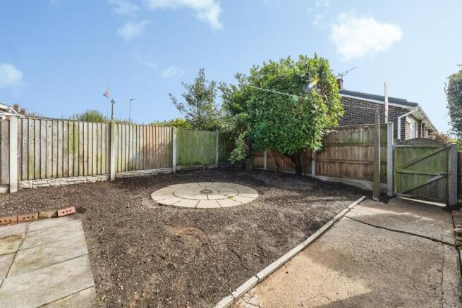 2 bed Semi-Detached Bungalow for sale Image 4