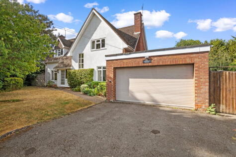 Foxwood House, Marlbrook Lane, Sale Green, Droitwich, Worcestershire. WR9 7LW