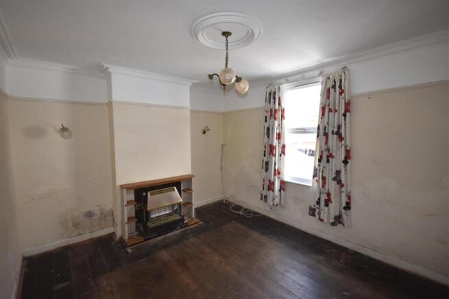 SITTING ROOM