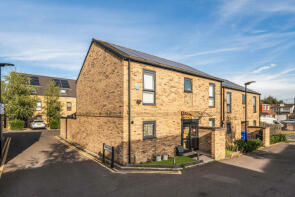 23, Lange Road, Harrow HA2 6FB