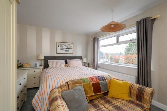 3 bed Detached to rent Image 10