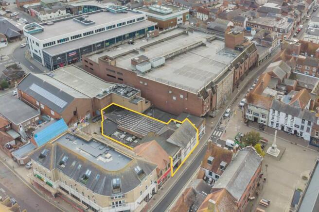 Newport Social Club, 40 Pyle Street, Isle of Wight PO30 1XB