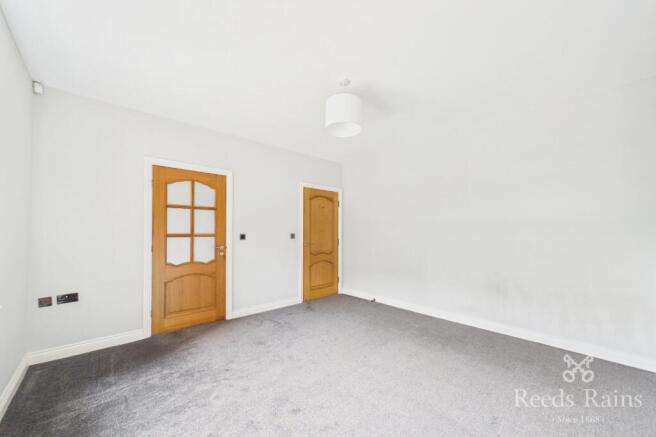 2 bed Apartment for sale Image 6