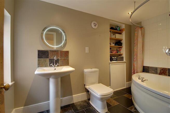 Bathroom (Bathroom)